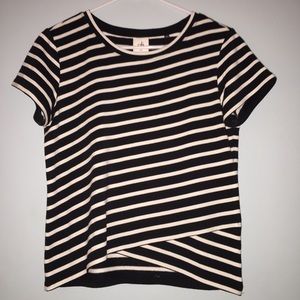 Cabi Casual/Work Appropriate Short Sleeve Shirt